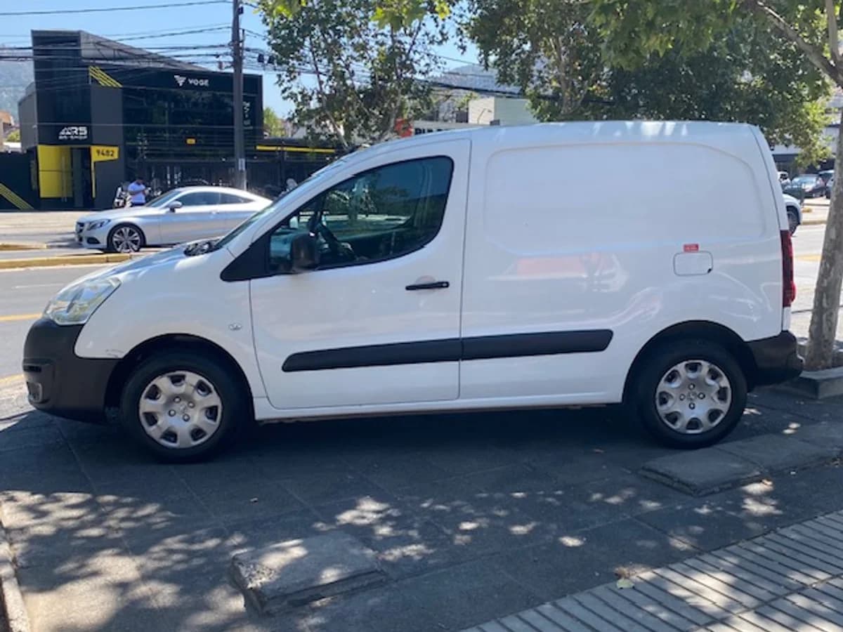 PEUGEOT PARTNER HDI 1.6 2016 - Imagen 6