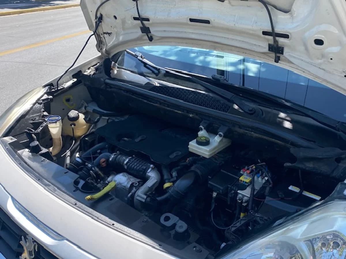 PEUGEOT PARTNER HDI 1.6 2016 - Imagen 20