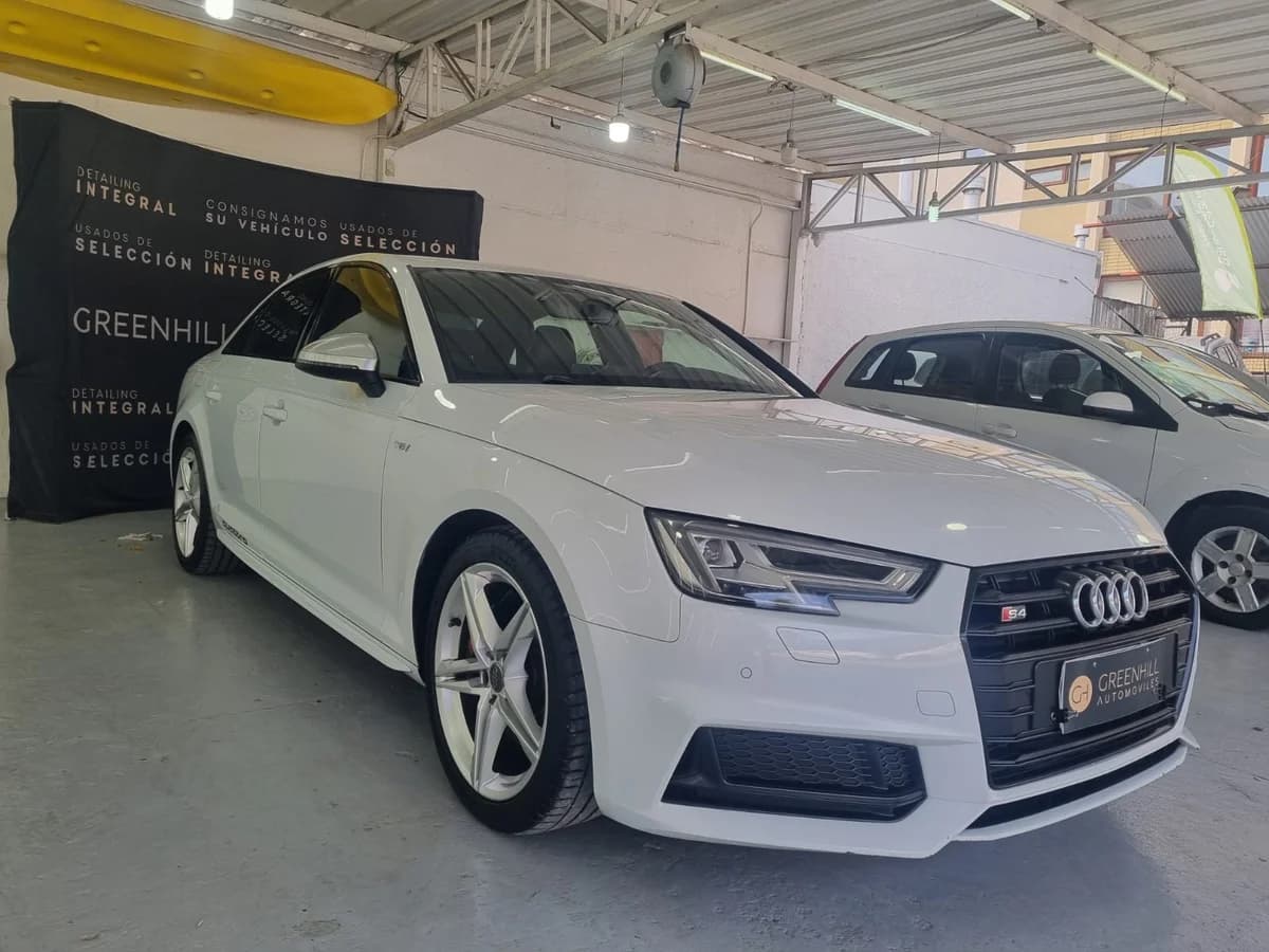 AUDI S4 TURBO 3.0 AT