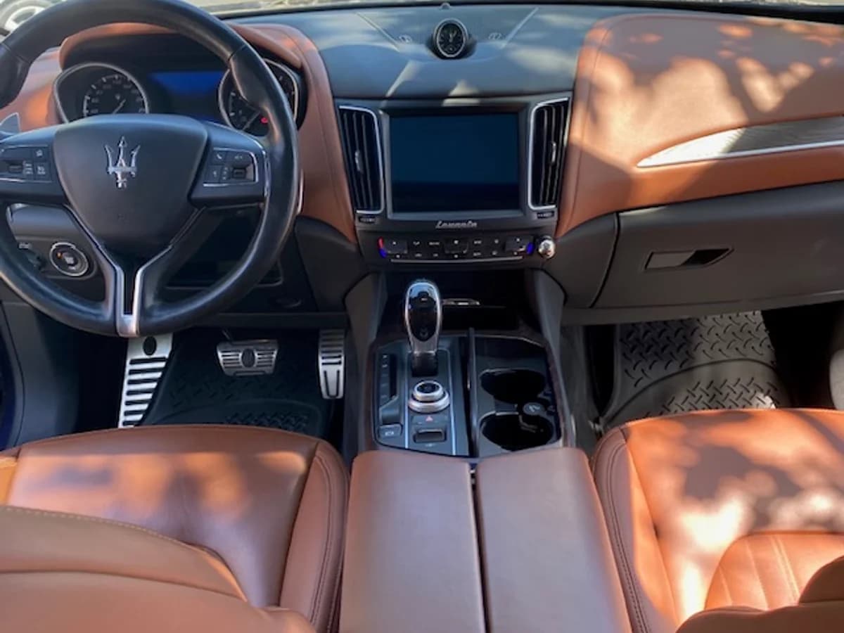 MASERATI LEVANTE SQ4 Bi turbo 430 HP. 2019 - Imagen 19