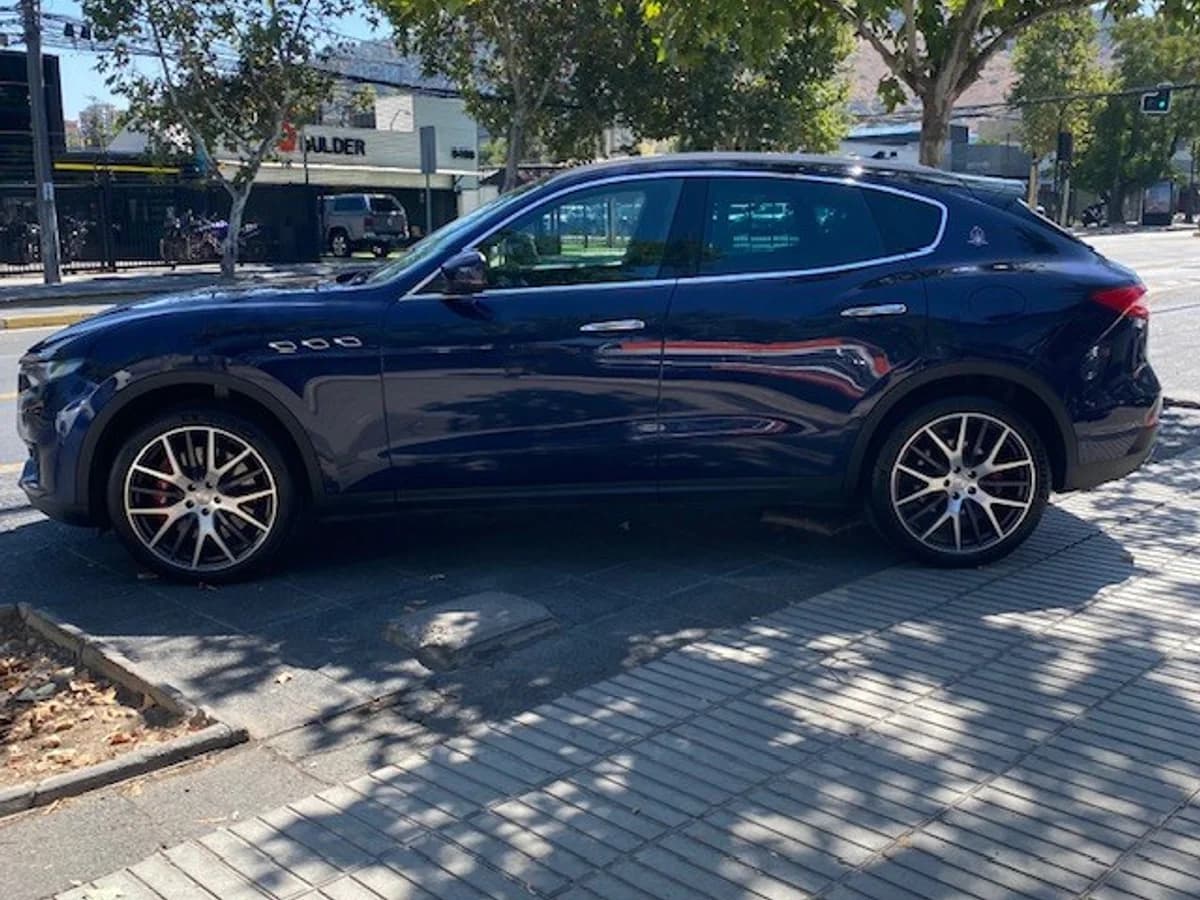 MASERATI LEVANTE SQ4 Bi turbo 430 HP. 2019 - Imagen 9