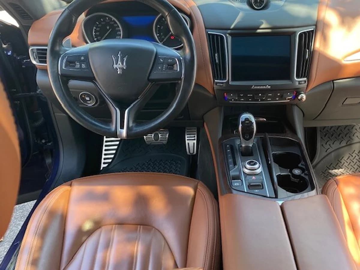 MASERATI LEVANTE SQ4 Bi turbo 430 HP. 2019 - Imagen 13