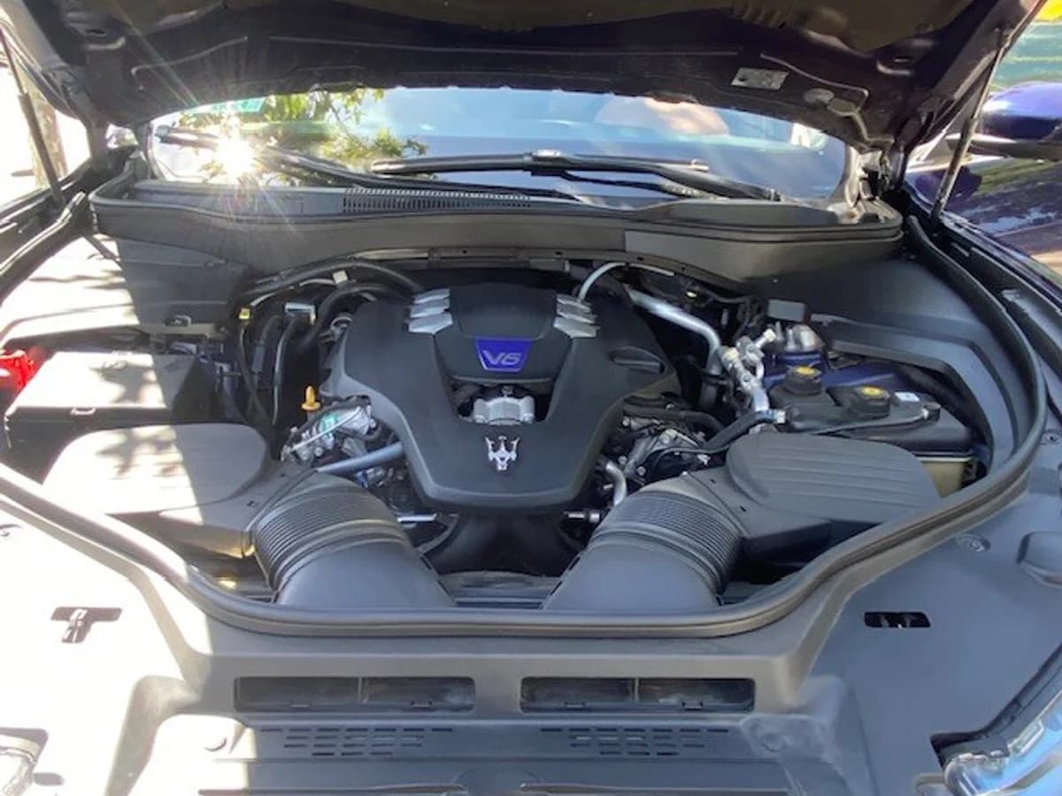 MASERATI LEVANTE SQ4 Bi turbo 430 HP. 2019 - Imagen 30