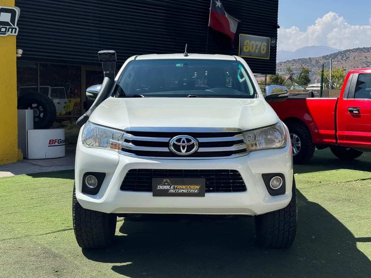 TOYOTA HILUX SRV 2017 - Imagen 2