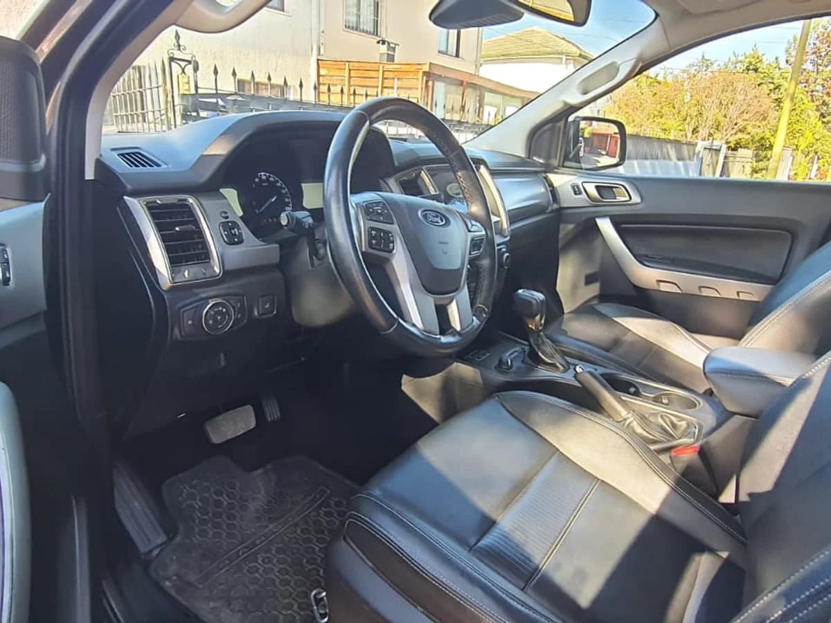 FORD RANGER 3.2 LIMITED 4X4 CUERO DIESEL UNICO DUEÑO EXTRAORDINADIA - Imagen 9