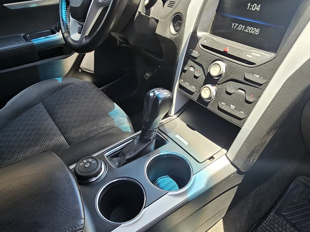 Ford Explorer 4x4 3.5cc - Imagen 5