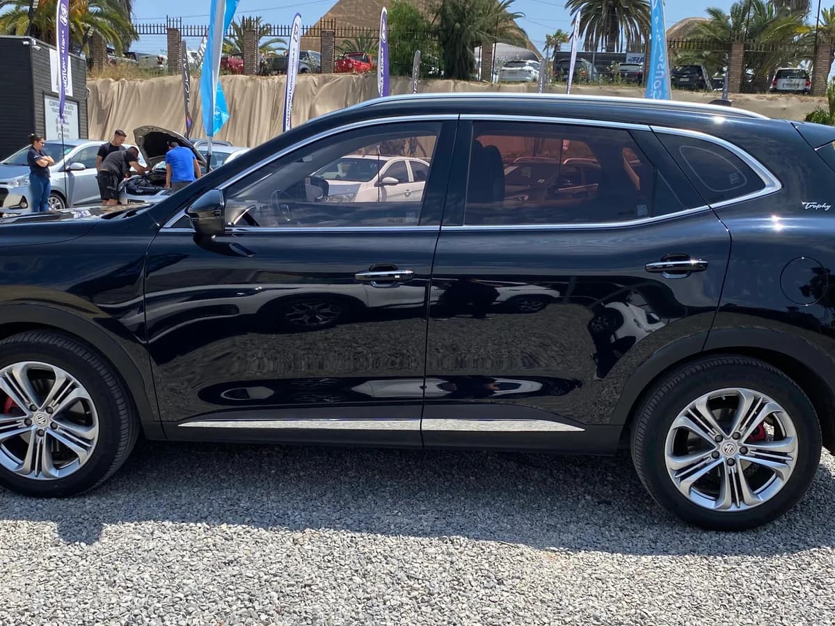 MG HS 2.0T DCT TROPHY 4WD UNICO DUEÑO - Imagen 18