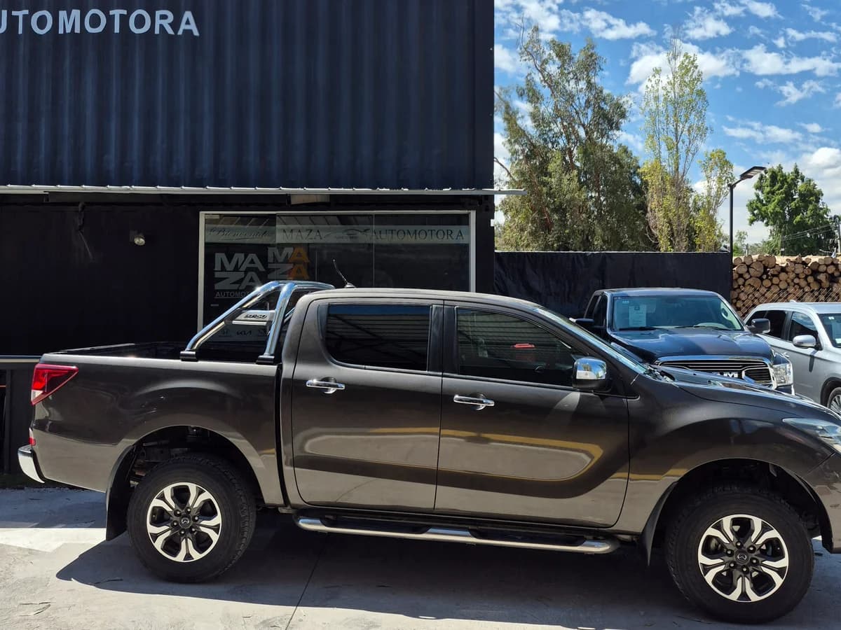 Mazda BT-50 Automatica 4X4 Diesel - Imagen 2