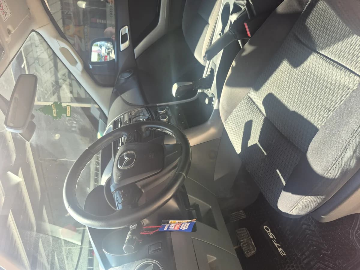 Mazda BT-50 Automatica 4X4 Diesel - Imagen 14