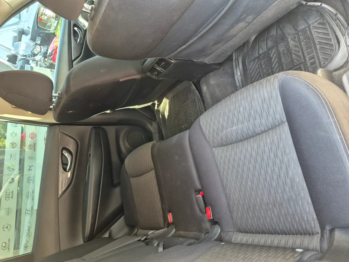 Nissan Xtrail, Automática - Imagen 6