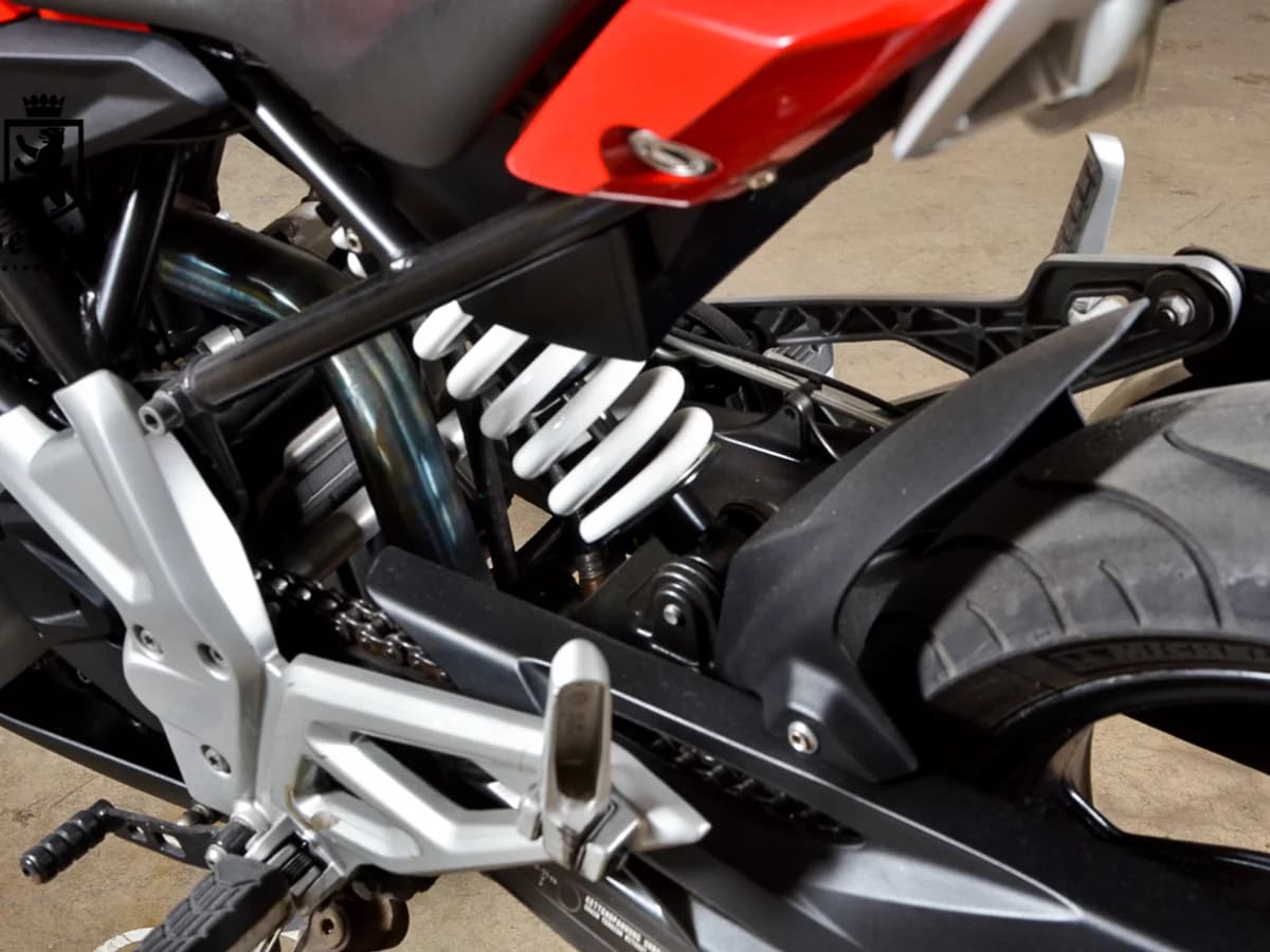 2021 BMW G310R Naked - Imagen 9