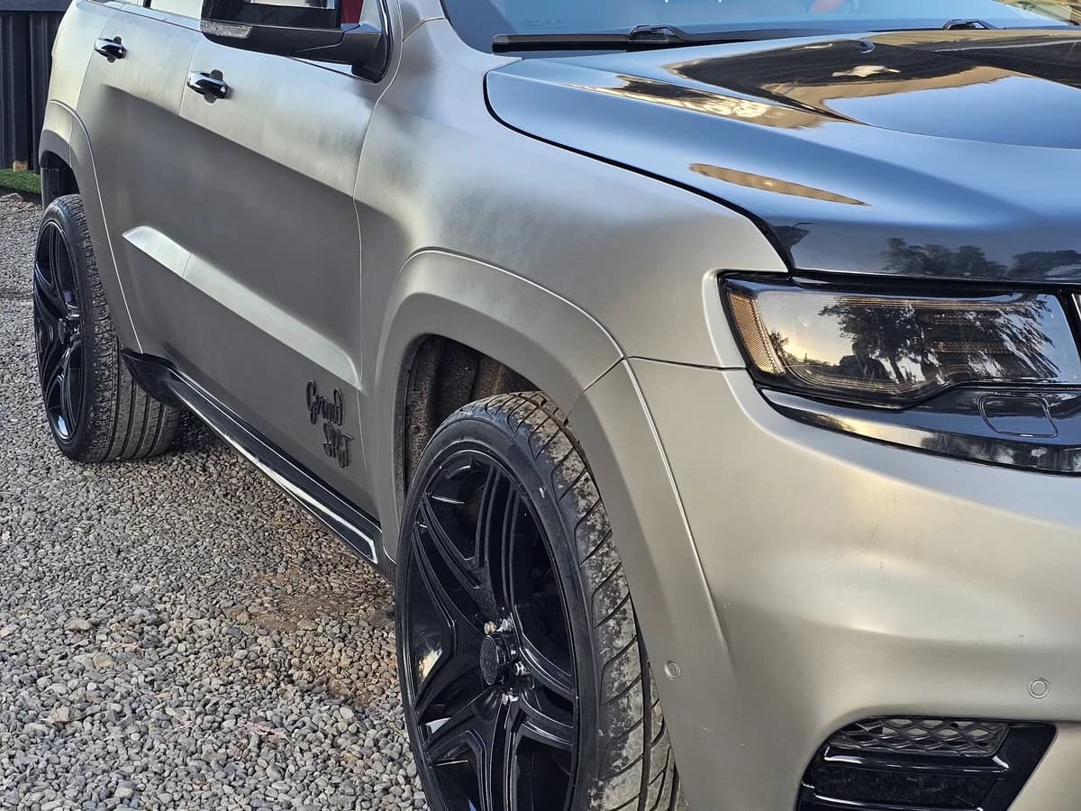 Jeep grand cherokee srt8, 6.4cc automático - Imagen 3