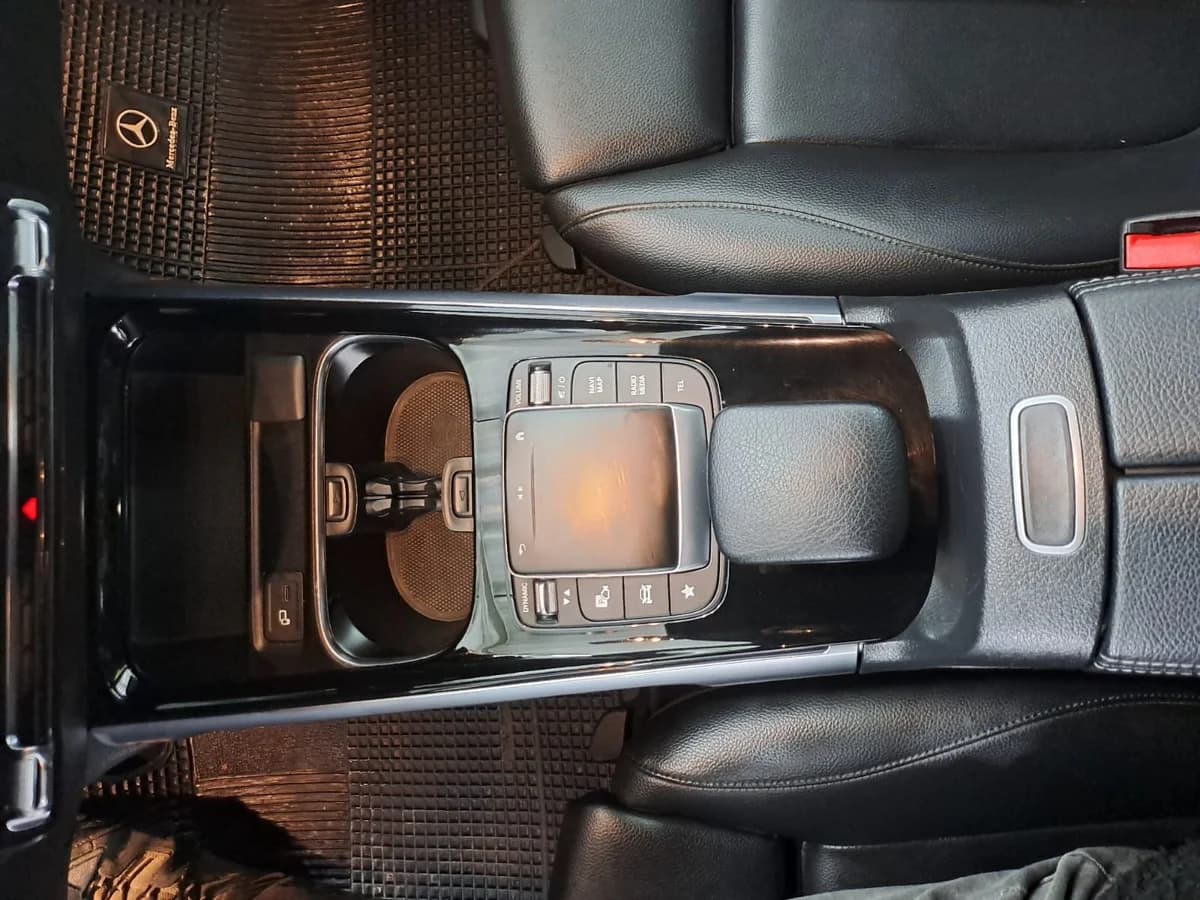 MERCEDES BENZ GLB 200 1.3 AUT - Imagen 18