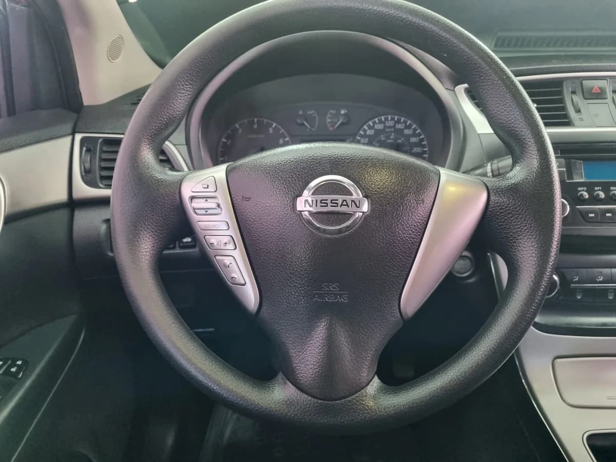 NISSAN SENTRA 1.8 MT - Imagen 18