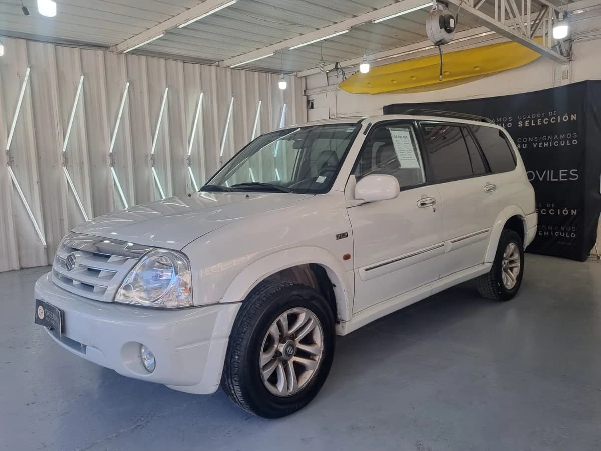 SUZUKI GRAND NOMADE XL7 4X4 AT - Imagen 4