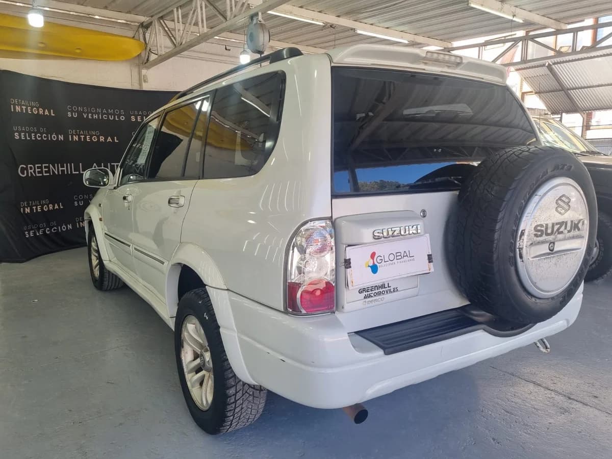 SUZUKI GRAND NOMADE XL7 4X4 AT - Imagen 7