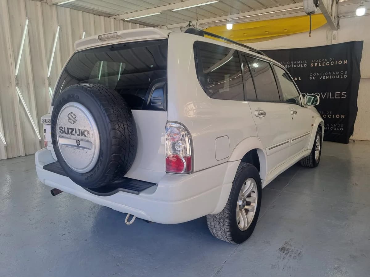 SUZUKI GRAND NOMADE XL7 4X4 AT - Imagen 9