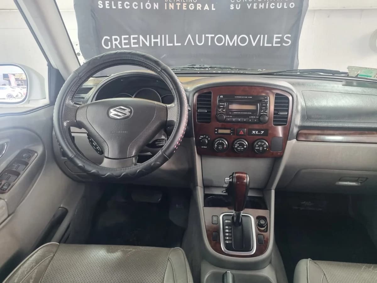SUZUKI GRAND NOMADE XL7 4X4 AT - Imagen 14