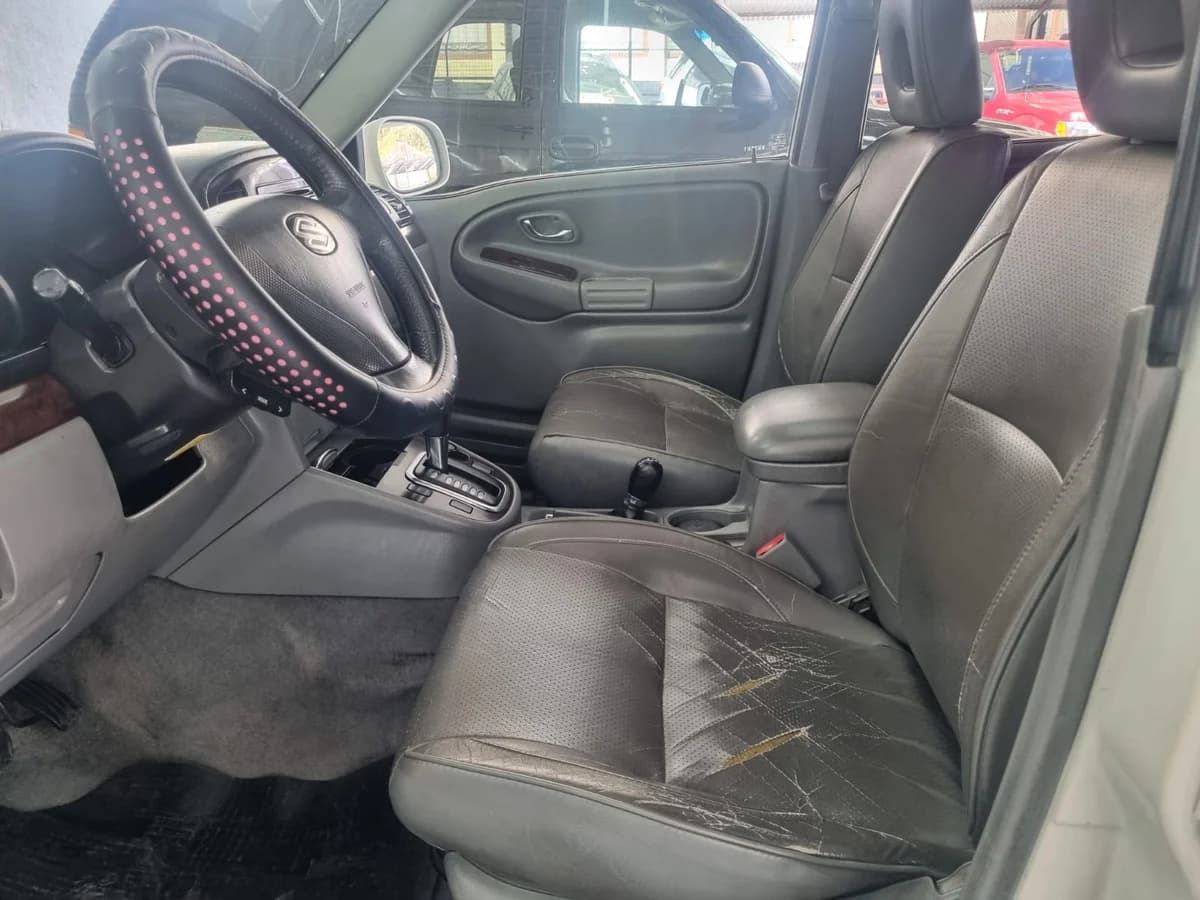 SUZUKI GRAND NOMADE XL7 4X4 AT - Imagen 17