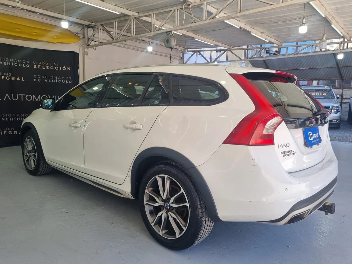 VOLVO V60 D4 2.4 LTD AWD AUT - Imagen 5