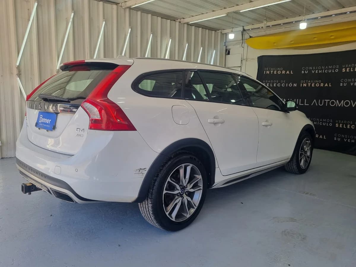 VOLVO V60 D4 2.4 LTD AWD AUT - Imagen 9