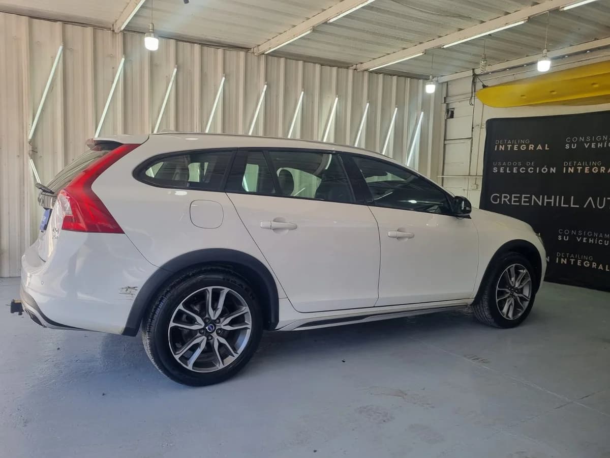 VOLVO V60 D4 2.4 LTD AWD AUT - Imagen 10