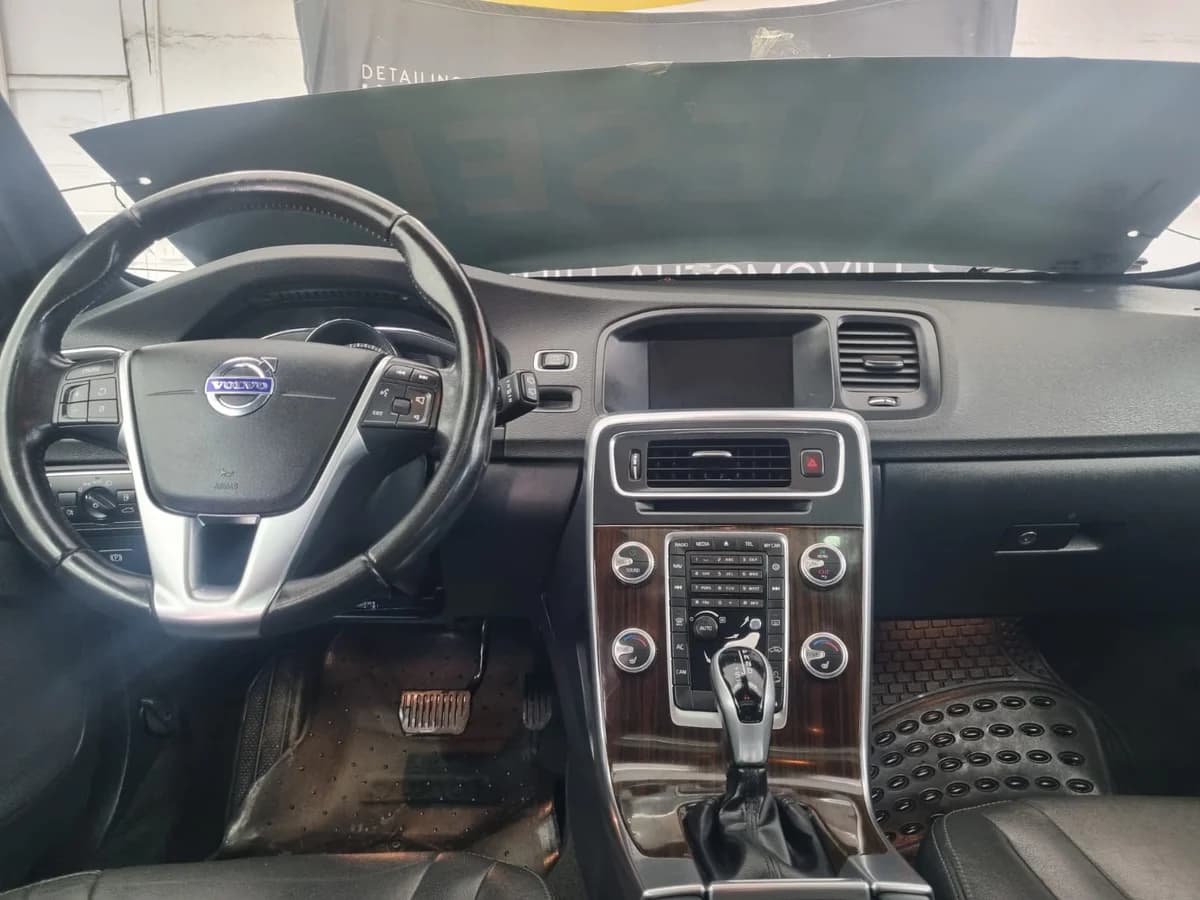 VOLVO V60 D4 2.4 LTD AWD AUT - Imagen 13