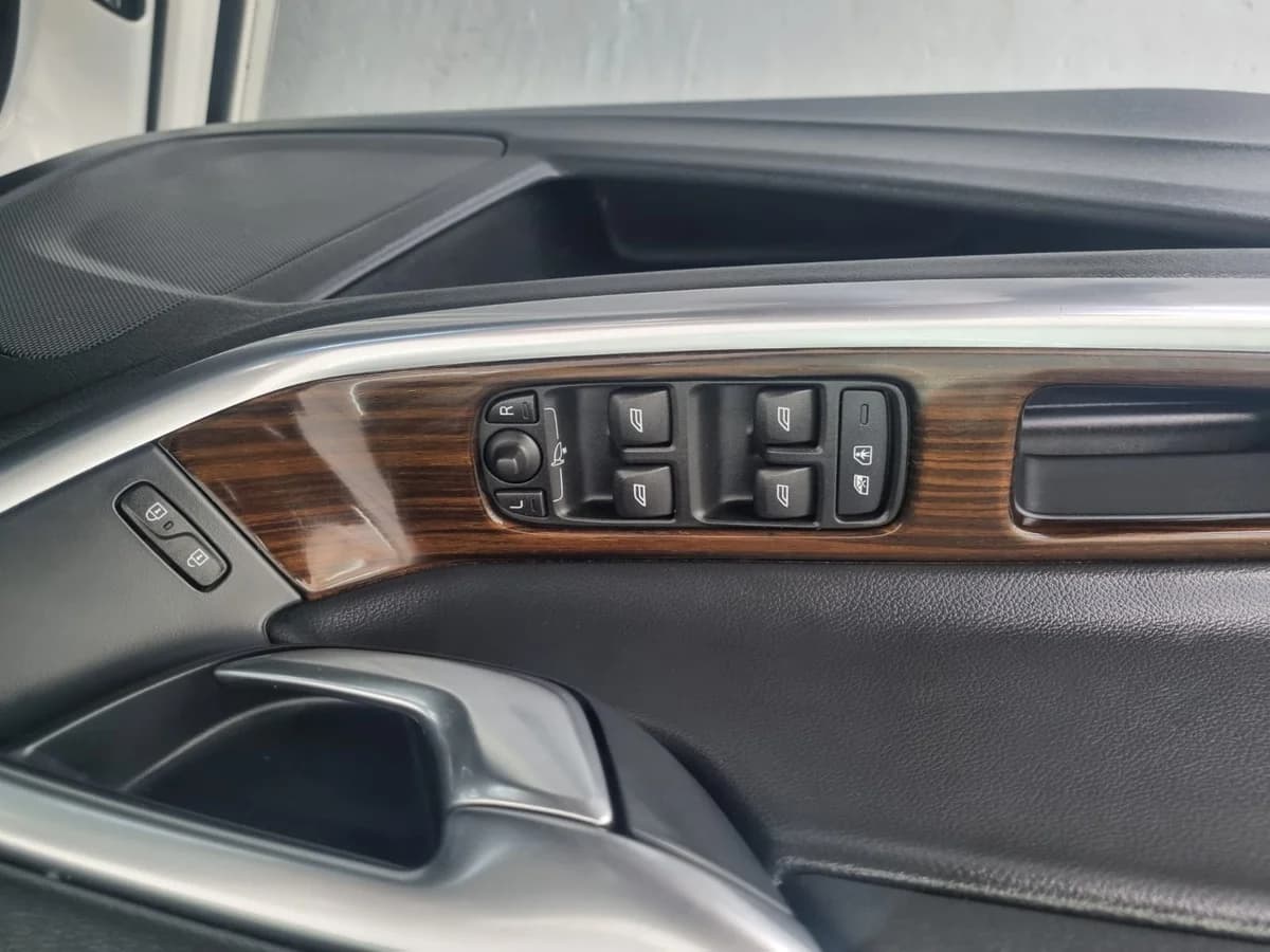 VOLVO V60 D4 2.4 LTD AWD AUT - Imagen 15