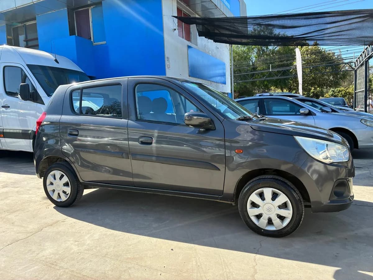 Suzuki Alto K10 GLX 1.0 A/C - Imagen 4