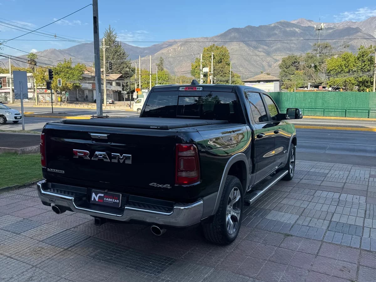 DODGE RAM 1.500 LARAMIE 5.7 - Imagen 13