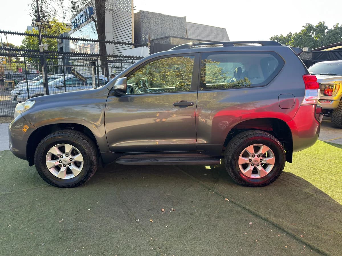 TOYOTA LAND CRUISER PRADO TX 2010 - Imagen 5