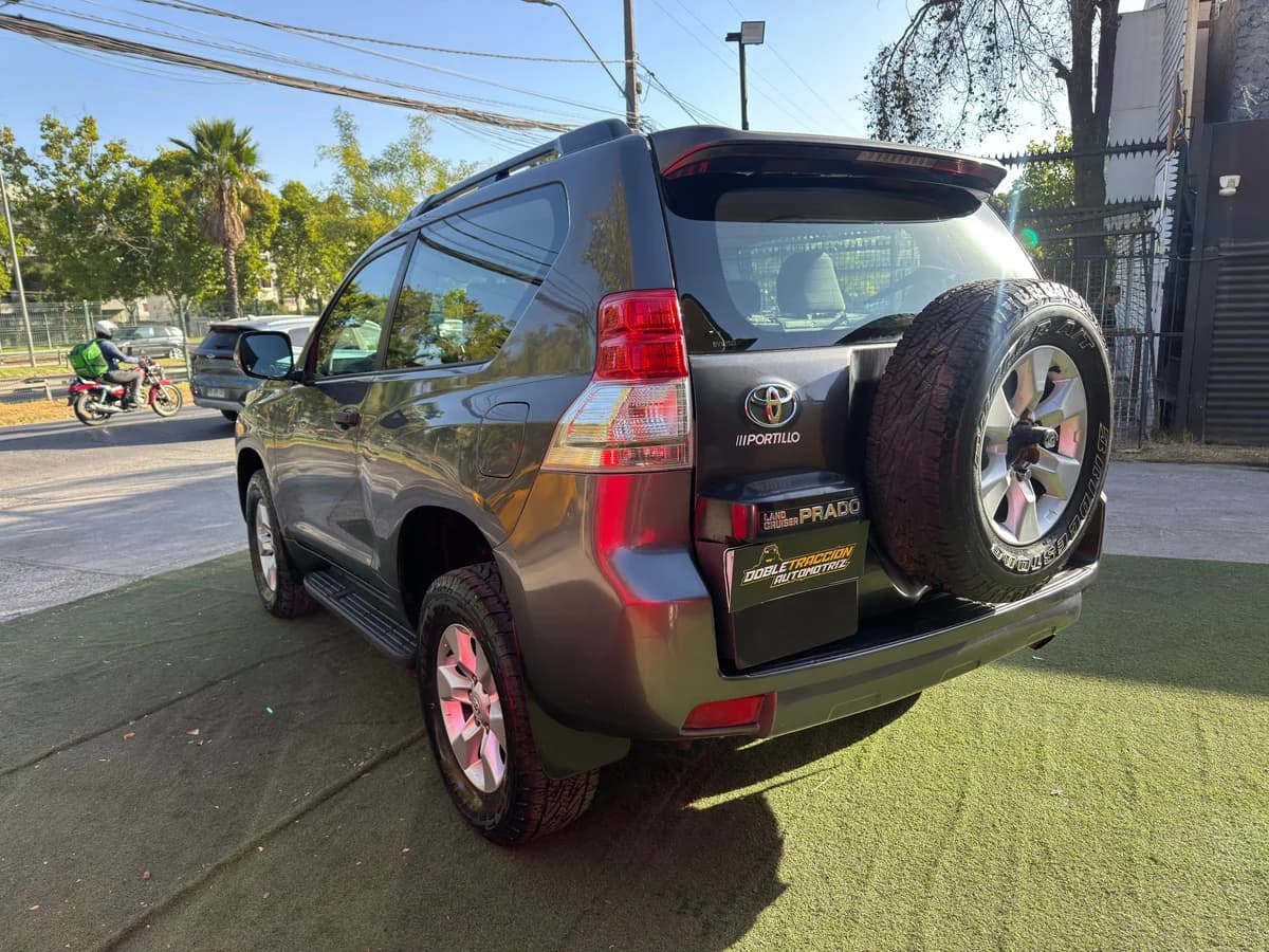 TOYOTA LAND CRUISER PRADO TX 2010 - Imagen 7