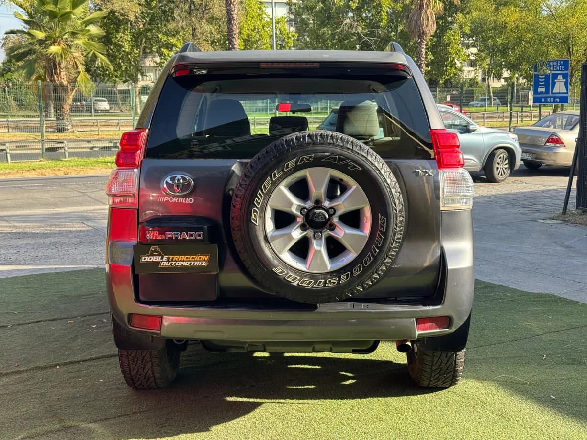 TOYOTA LAND CRUISER PRADO TX 2010 - Imagen 8