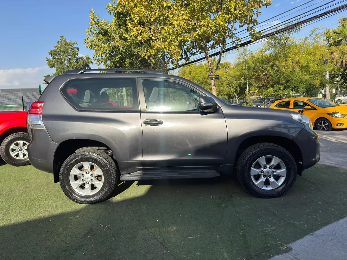 TOYOTA LAND CRUISER PRADO TX 2010 - Imagen 10
