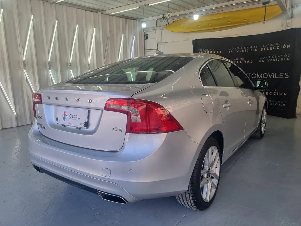 VOLVO S60 D4 2.0 4X2 AT - Imagen 9