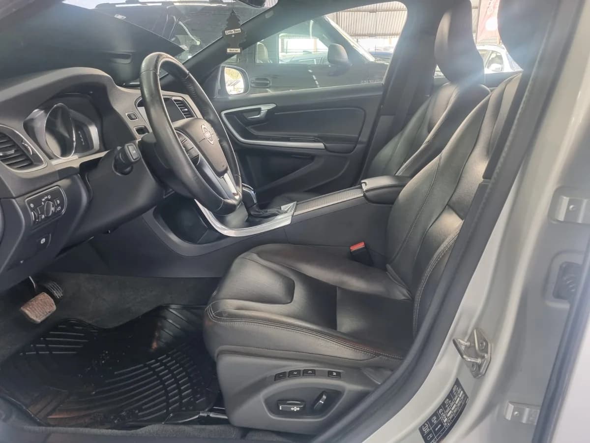 VOLVO S60 D4 2.0 4X2 AT - Imagen 16