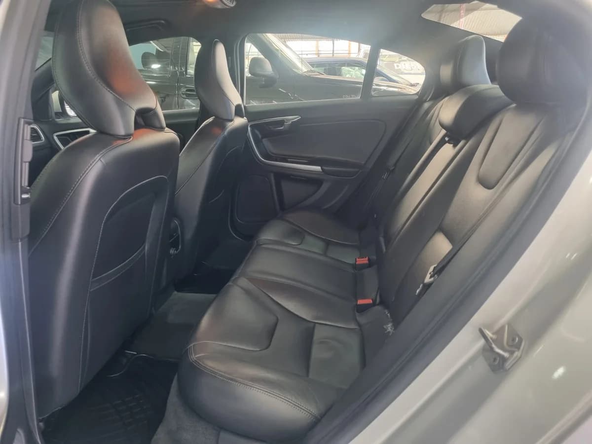 VOLVO S60 D4 2.0 4X2 AT - Imagen 18