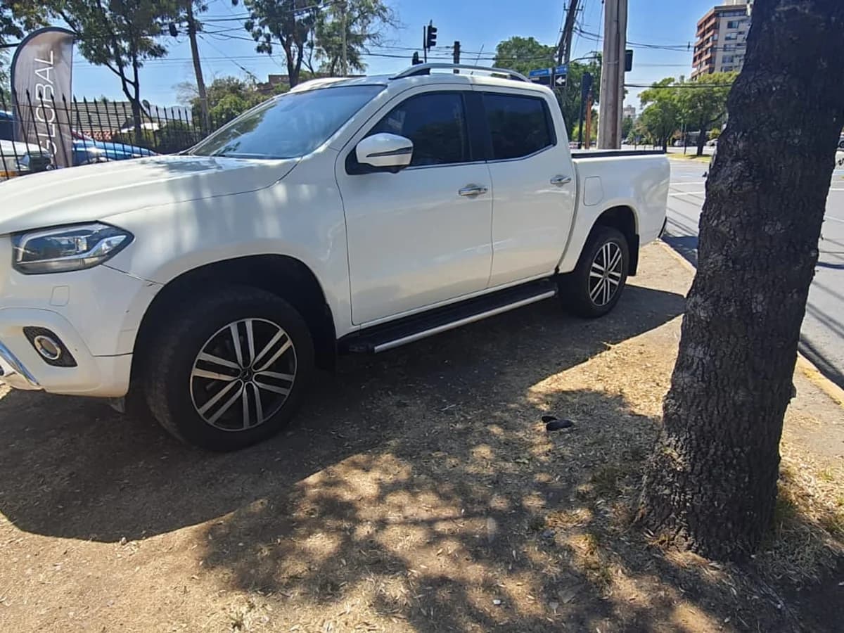 MERCEDES BENZ X250d DIESEL 4X4 AUTOMATICA EXCELENTE CARPLAY - Imagen 9