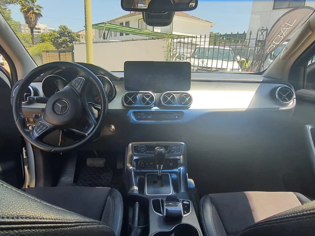 MERCEDES BENZ X250d DIESEL 4X4 AUTOMATICA EXCELENTE CARPLAY - Imagen 16