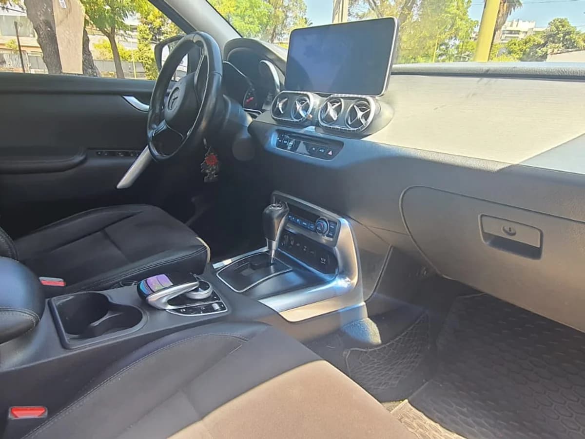 MERCEDES BENZ X250d DIESEL 4X4 AUTOMATICA EXCELENTE CARPLAY - Imagen 17