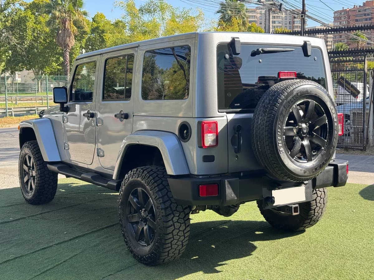 JEEP WRANGLER JKU SAHARA 2016 - Imagen 6