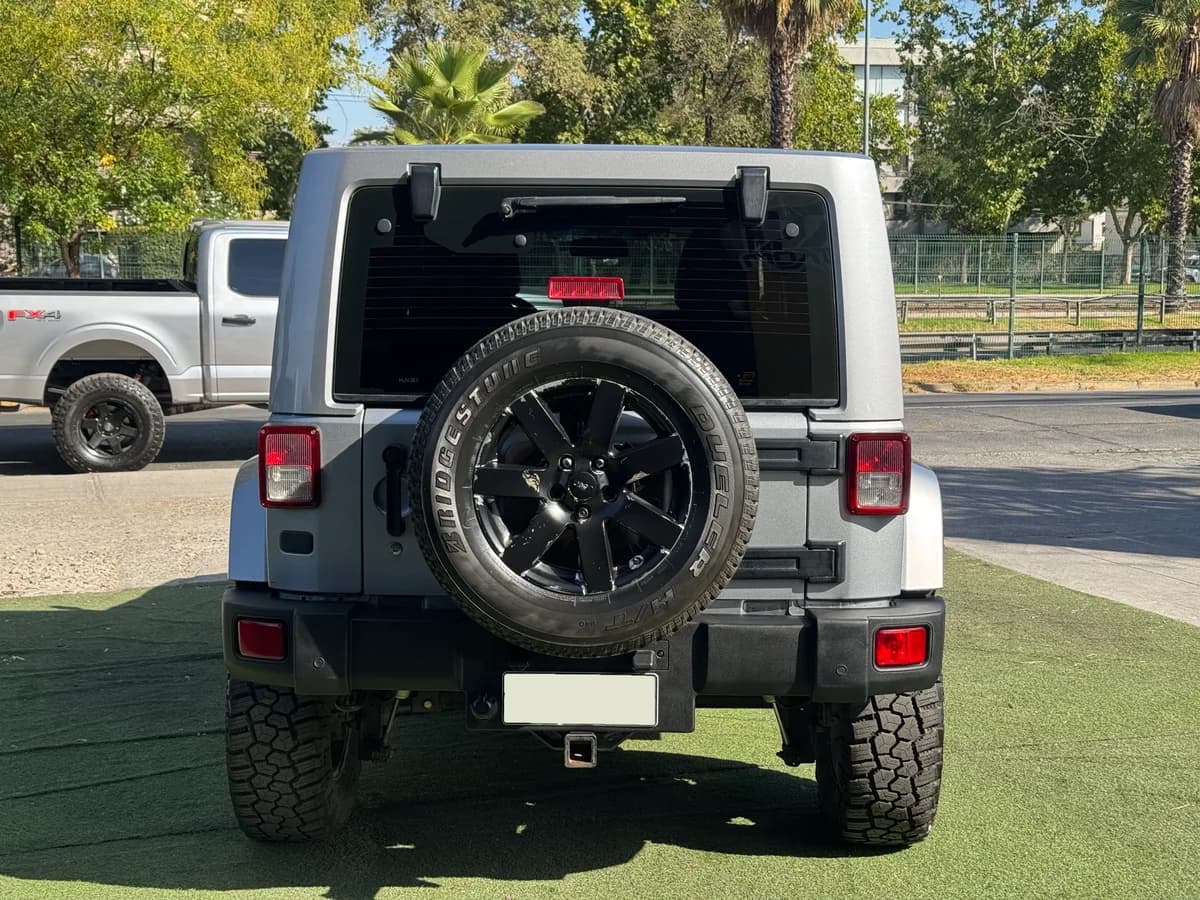 JEEP WRANGLER JKU SAHARA 2016 - Imagen 7