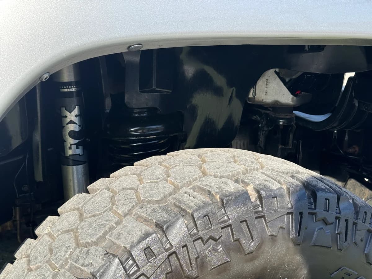 JEEP WRANGLER JKU SAHARA 2016 - Imagen 15