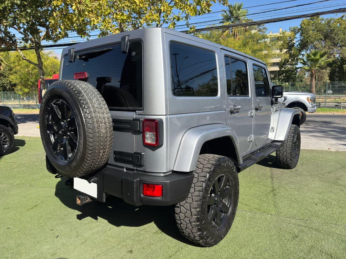 JEEP WRANGLER JKU SAHARA 2016 - Imagen 8