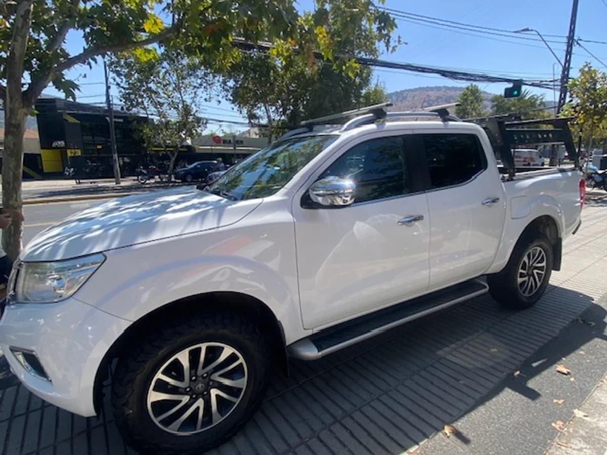 NISSAN NP300 4x4 2.3 AUT 2019 - Imagen 1