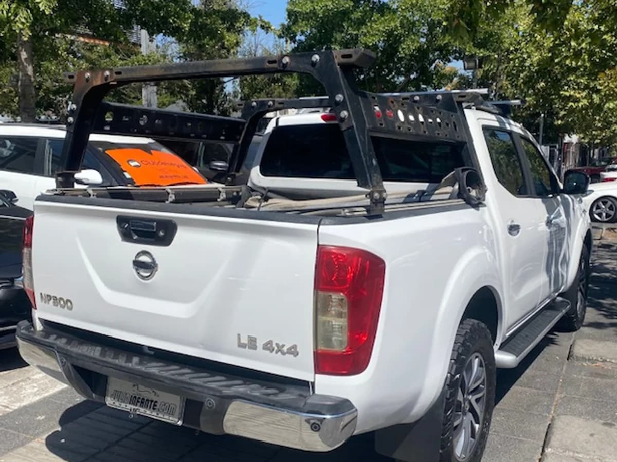 NISSAN NP300 4x4 2.3 AUT 2019 - Imagen 2
