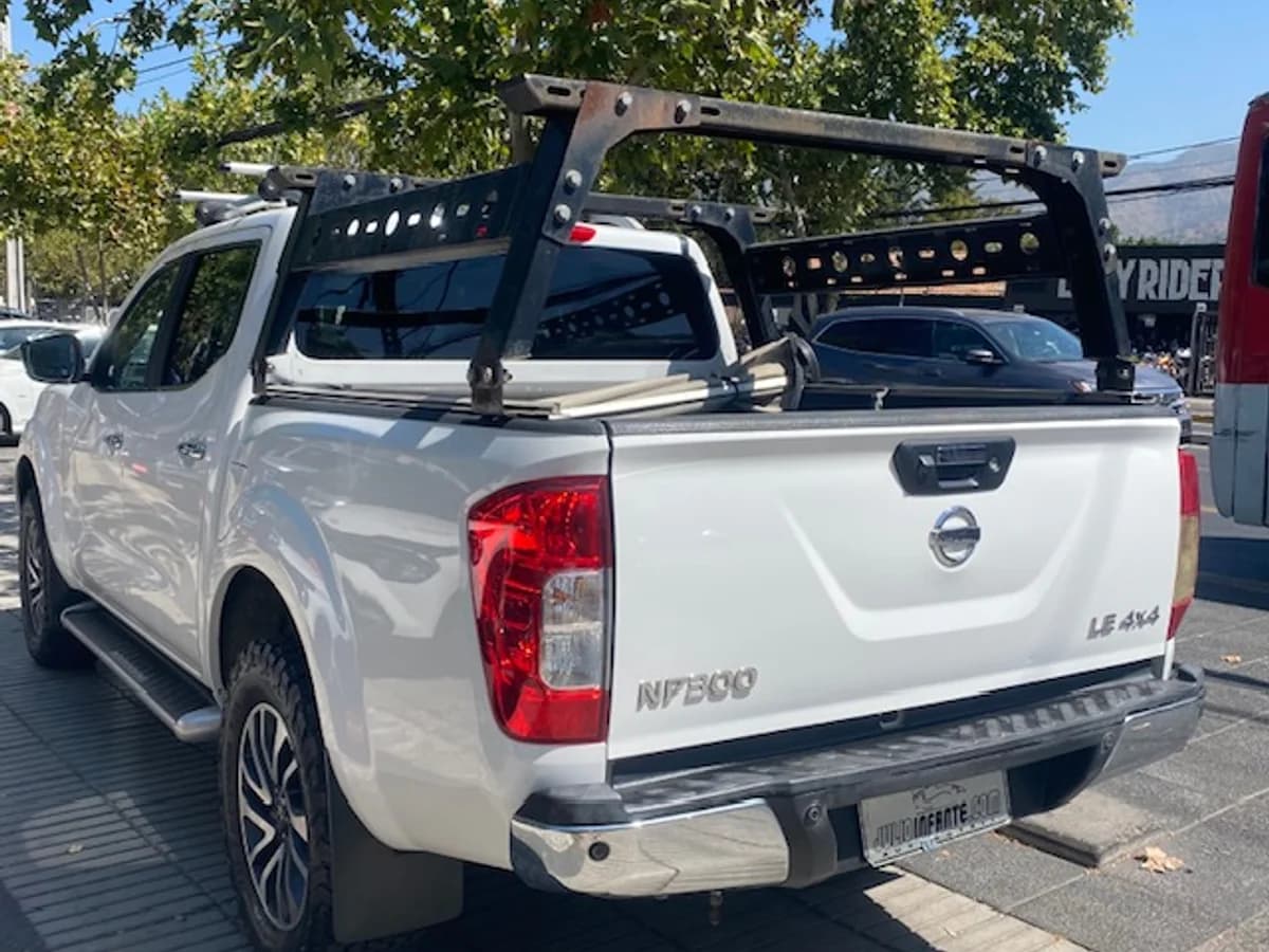NISSAN NP300 4x4 2.3 AUT 2019 - Imagen 4
