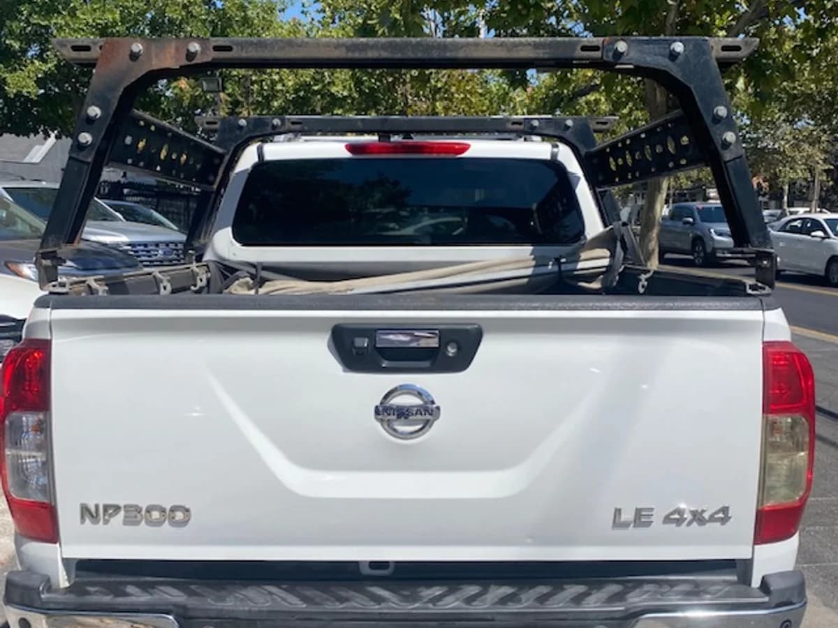 NISSAN NP300 4x4 2.3 AUT 2019 - Imagen 6