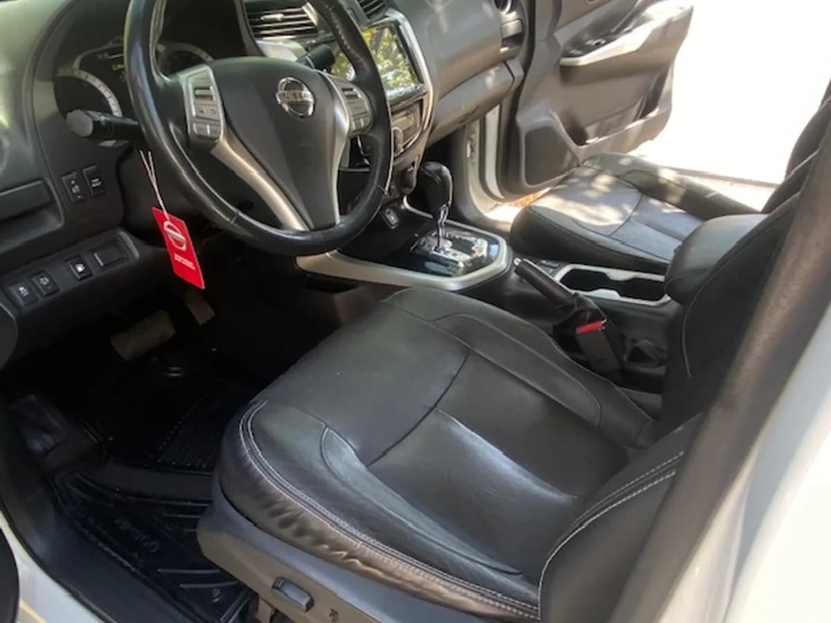 NISSAN NP300 4x4 2.3 AUT 2019 - Imagen 10