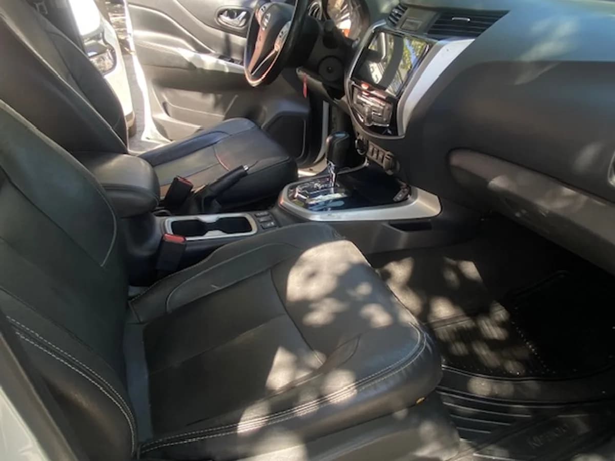 NISSAN NP300 4x4 2.3 AUT 2019 - Imagen 12